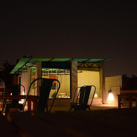 Hostelavie - Varanasi Ngoại thất bức ảnh