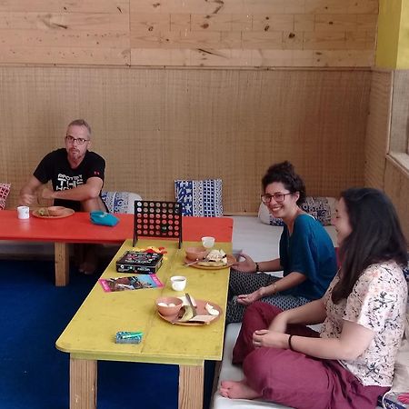 Hostelavie - Varanasi Ngoại thất bức ảnh
