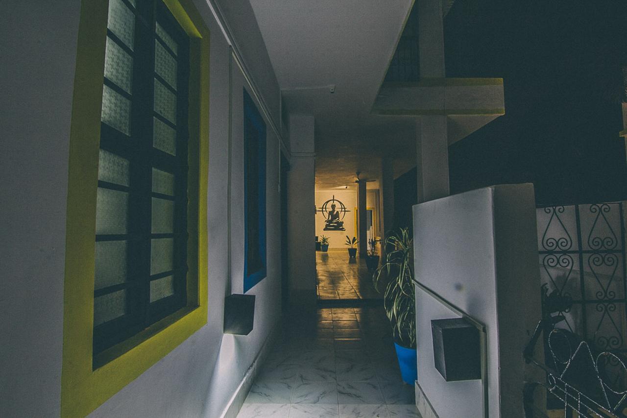 Hostelavie - Varanasi Ngoại thất bức ảnh