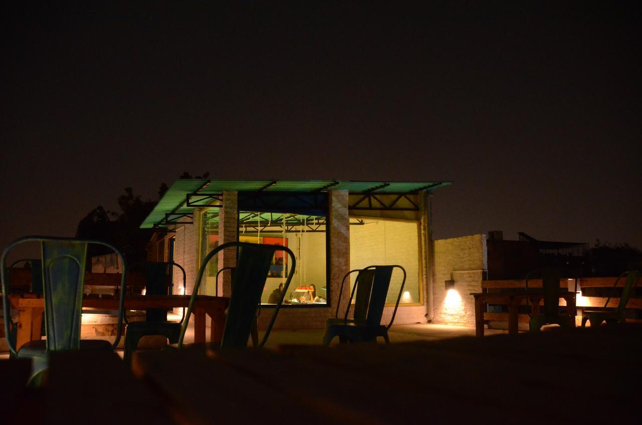 Hostelavie - Varanasi Ngoại thất bức ảnh