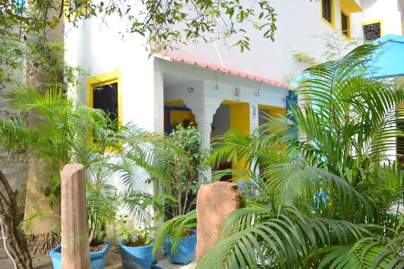 Hostelavie - Varanasi Ngoại thất bức ảnh